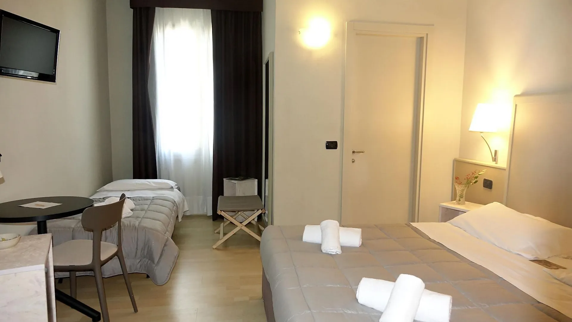 Hotel Corallo Rímini 3*,  Italia