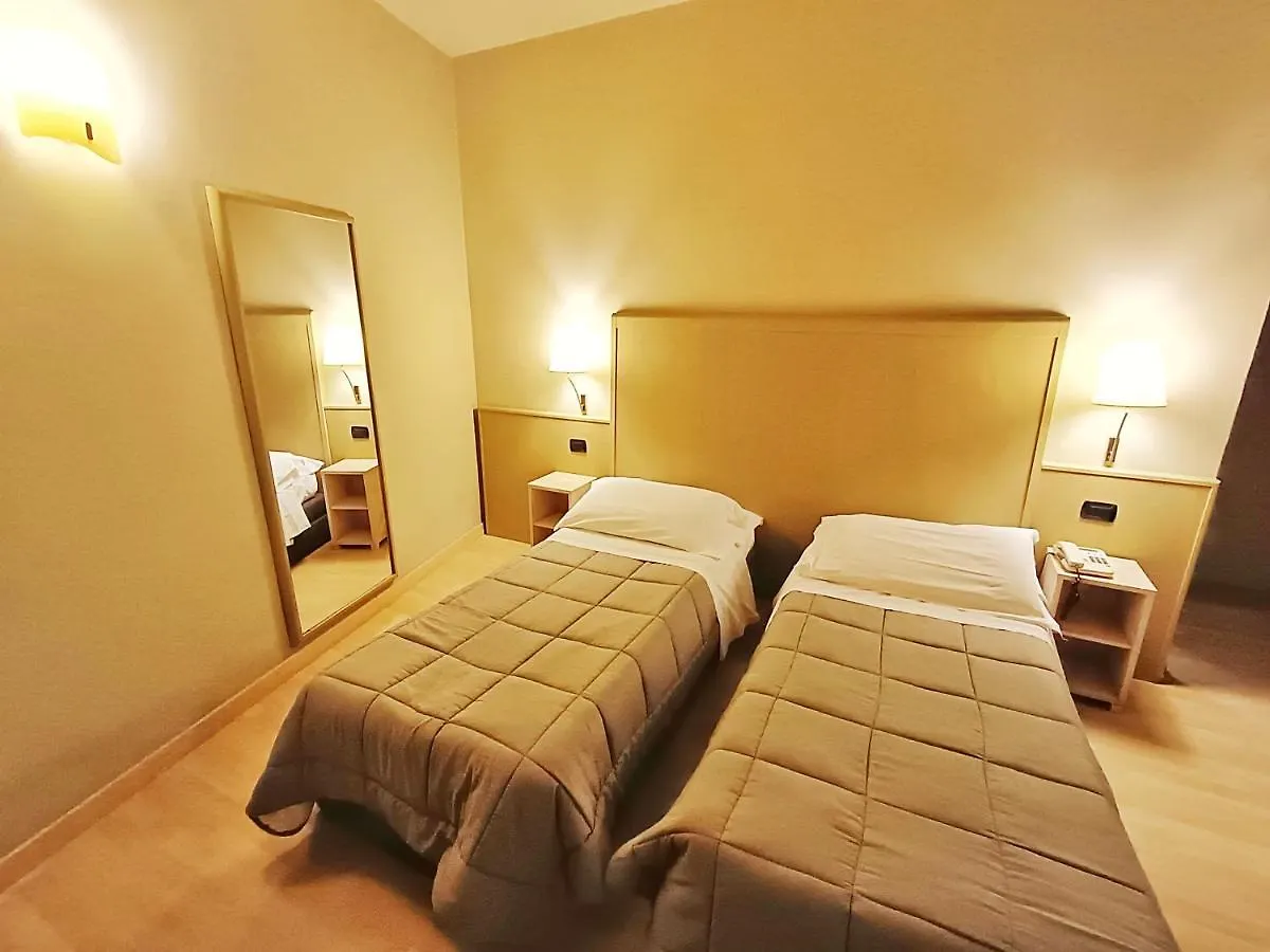 Hotel Corallo Rímini 3*,  Italia